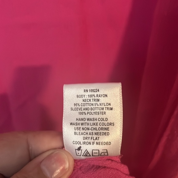 Beautiful Pink top - Picture 6 of 6